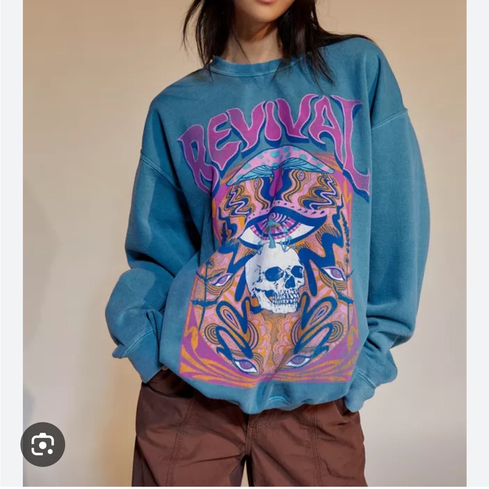 CLOSET CLEAN OUT!!! Urban Outfitters Washed Maroon Revival Graphic Sweatshirt